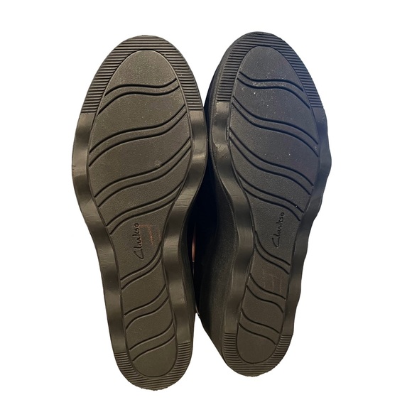 NEW CLARKS Mazy Seabury Black Leather/Stretch Fabric Sz 8 W Slip On Shoe - Picture 6 of 8